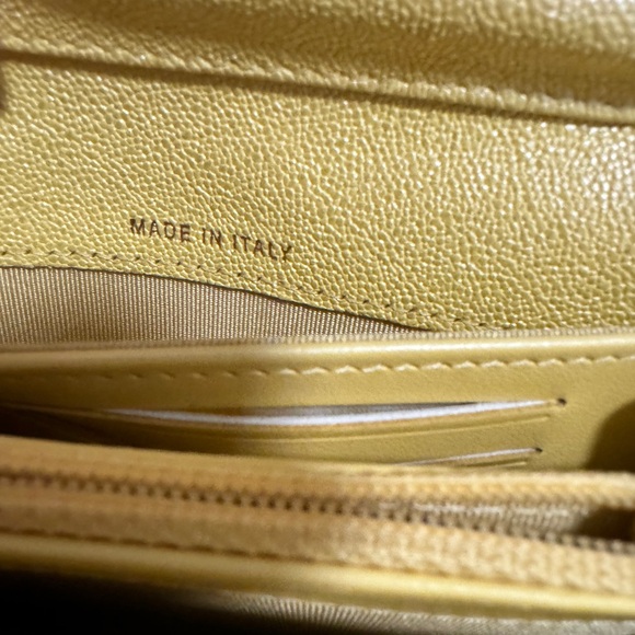 CHANEL Iridescent Caviar Quilted Wallet on Chain Flap Bag - Picture 13 of 15